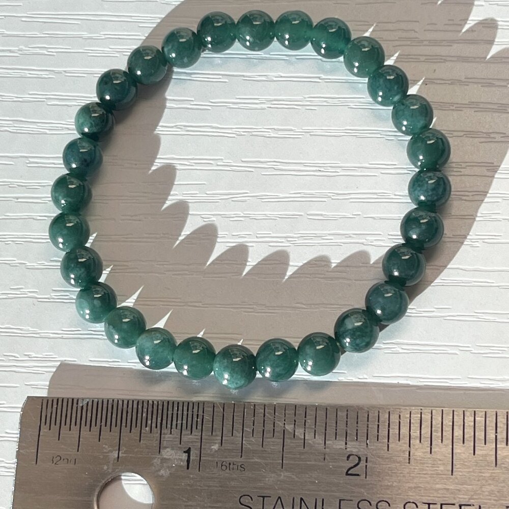 Dainty Jade Beaded Bracelet